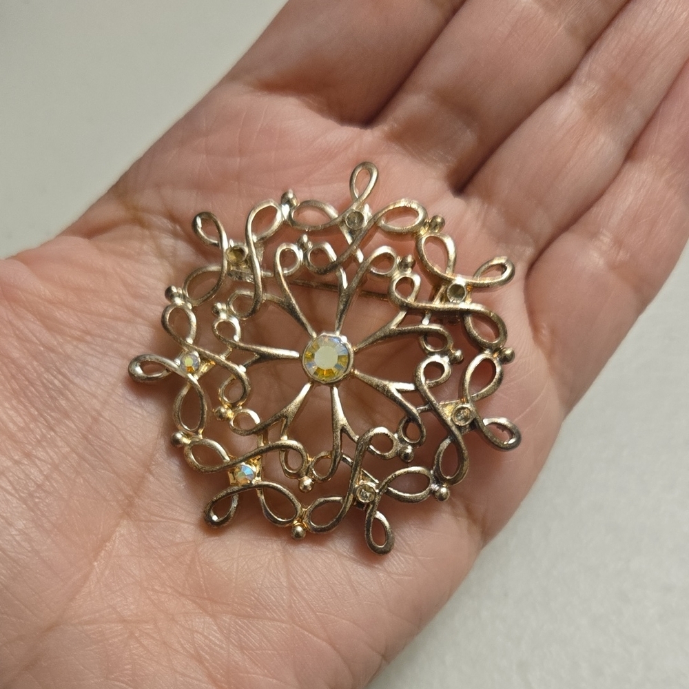 Liz Claiborne Floral Brooch Vintage